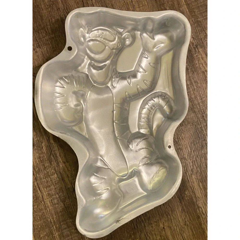 Wilton Cake Pans Lot Of 5 Characters Big Bird Superman Barney Tigger Bob Builder